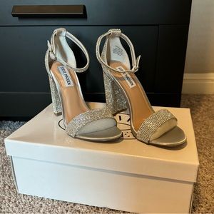 NWT Steve Madden Carrson Rhinestone Heels Crystal Silver